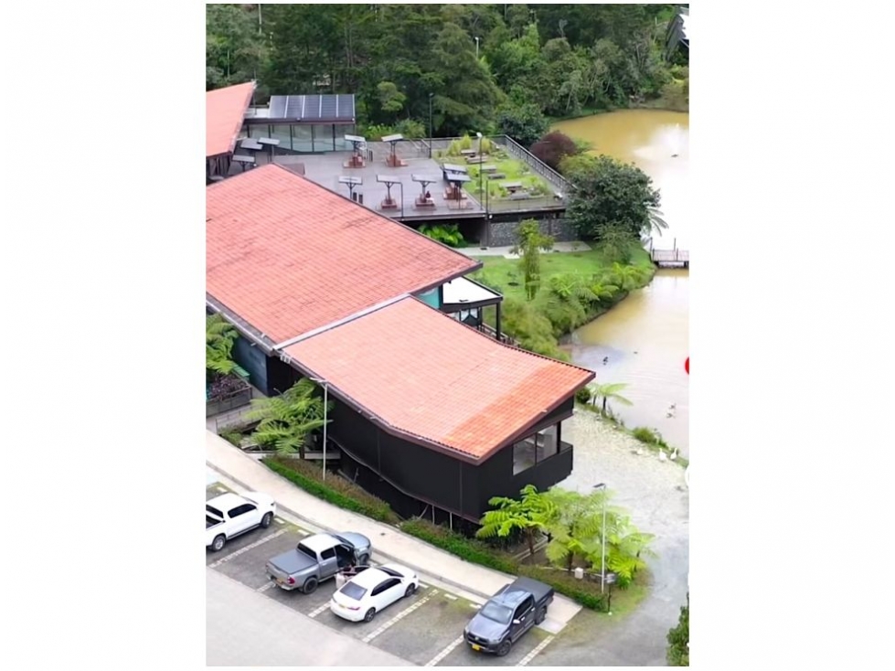 3BR Office in Pantanillo (1608 m²) for Sale
