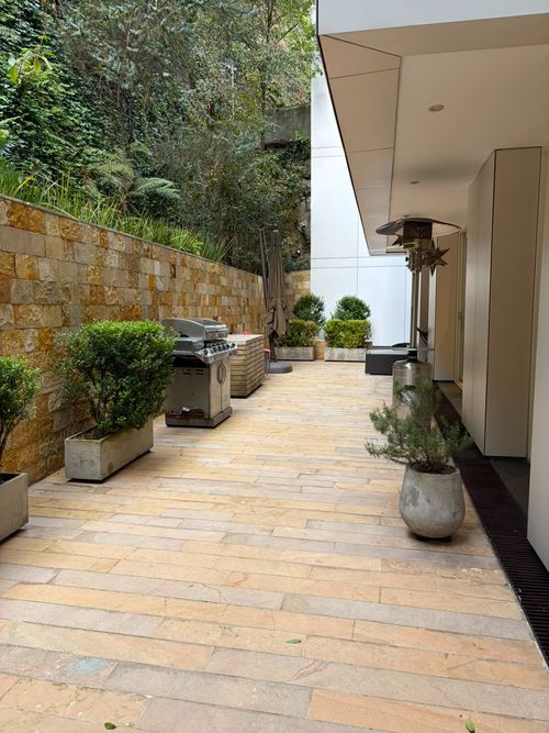 Apartamento de 3 alcobas en venta en Los Rosales, Bogotá, 440 m² · foto 8 de 11