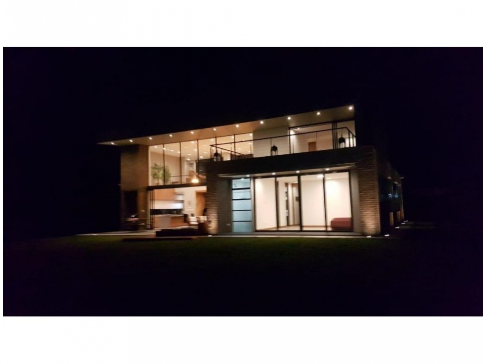 4BR House in Llano Grande (1538 m²) for Sale - 4