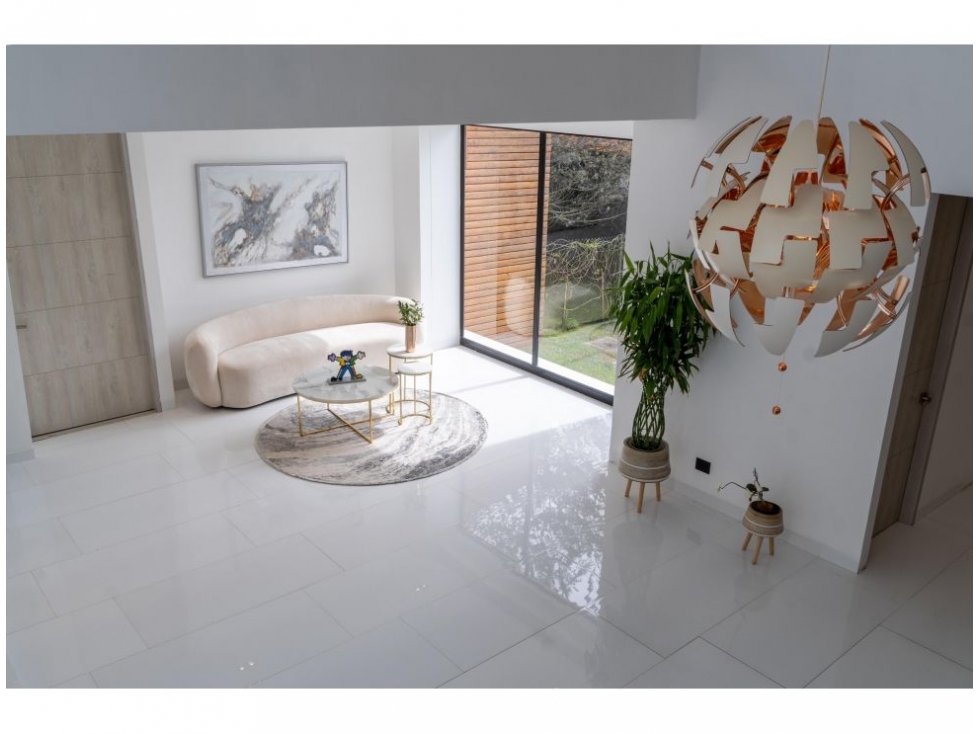 4BR House in El Poblado (1783 m²) for Sale - 4