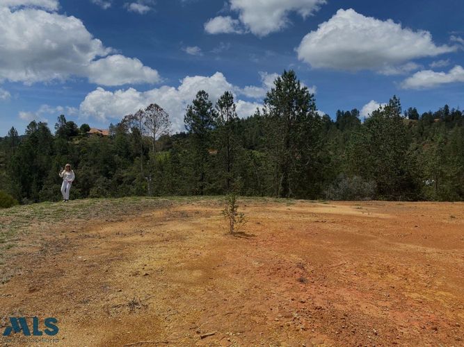 Lote en venta en Pantanillo, Envigado, 15800 m² · foto 5 de 8