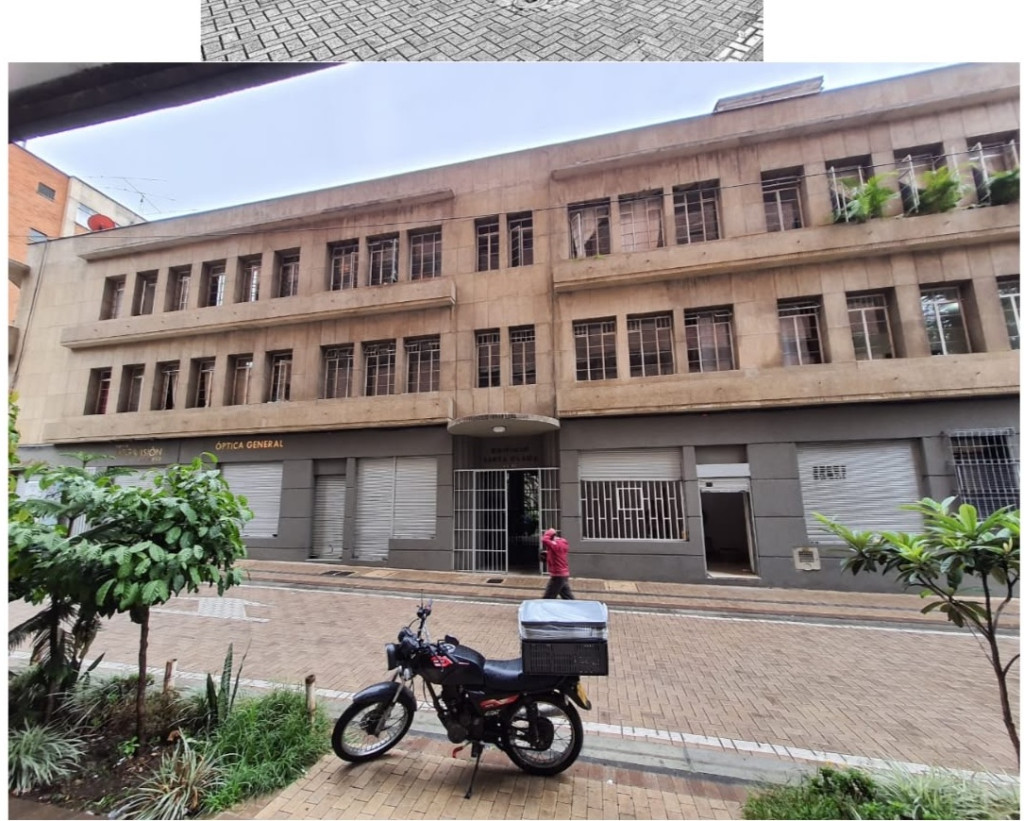 Building in La candelaria (2250 m²) for Sale