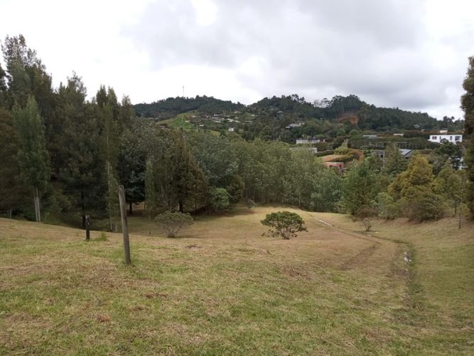 Lote en venta en Pantanillo, Envigado, 8212 m² · foto 4 de 4