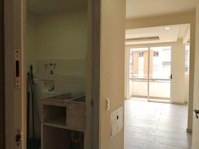 Apartamento de 2 alcobas en venta en Valle Del Lili, Cali, 64 m² · foto 2 de 24