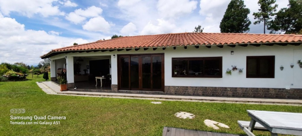 5BR Country House in Aeropuerto (4871 m²) for Sale - 2