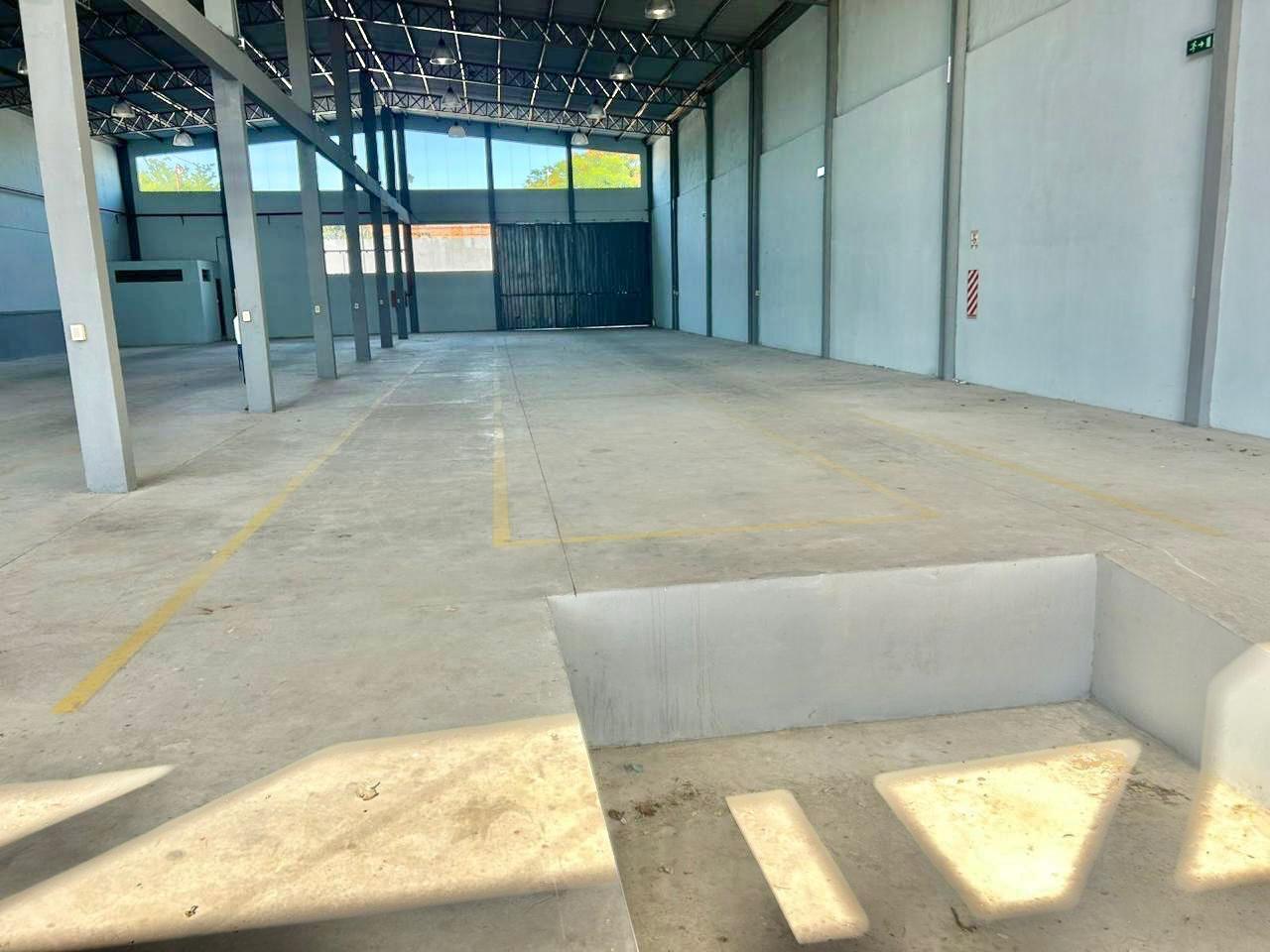 En Alquiler Depósito de 1.500 m2 en Asunción A482 — foto 2