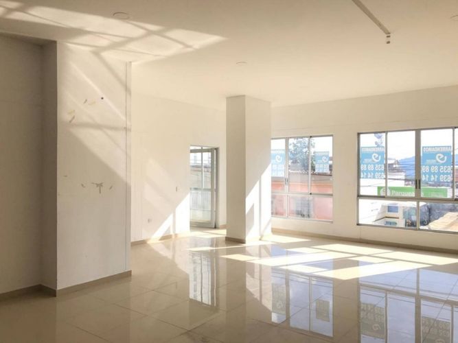 Oficina en arriendo en Alarcon, Bucaramanga, 80 m² · foto 2 de 10
