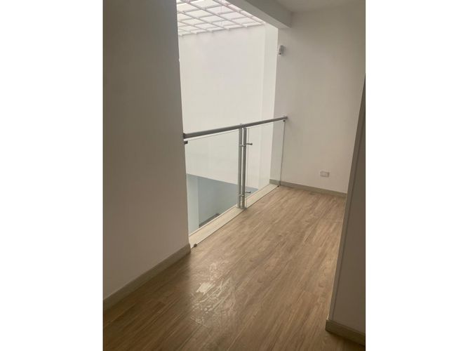 Edificio en arriendo en Santa Monica, Cali, 425 m² · foto 12 de 14