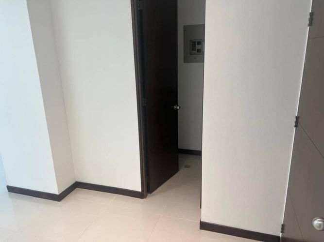 Oficina en arriendo en El Tesoro, Medellín, 34 m² · foto 14 de 16