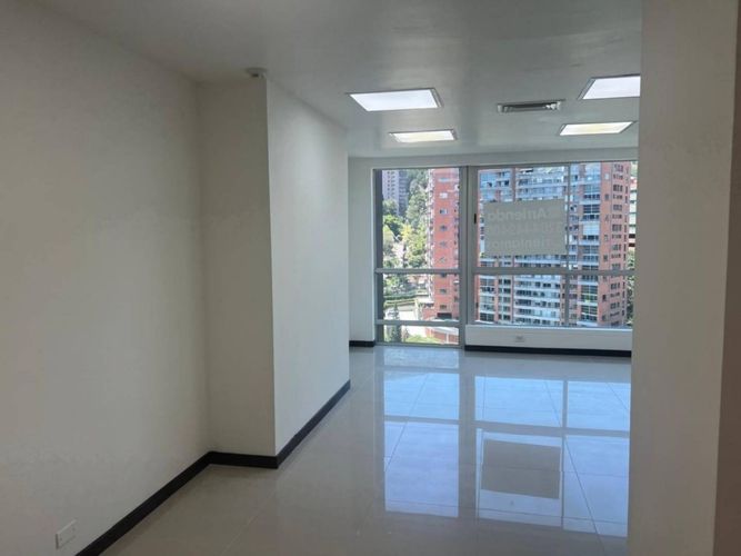 Oficina en arriendo en El Tesoro, Medellín, 34 m² · foto 5 de 16