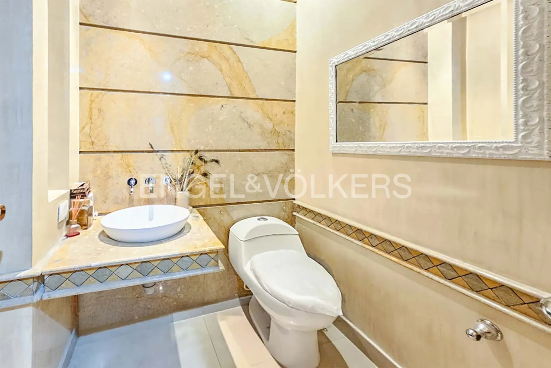 Casa en venta en Alhambra, Bogotá · foto 8 de 23