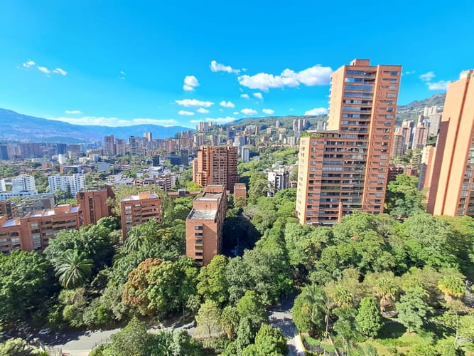 Apartamento en arriendo en El Poblado, Medellín · foto 3 de 8