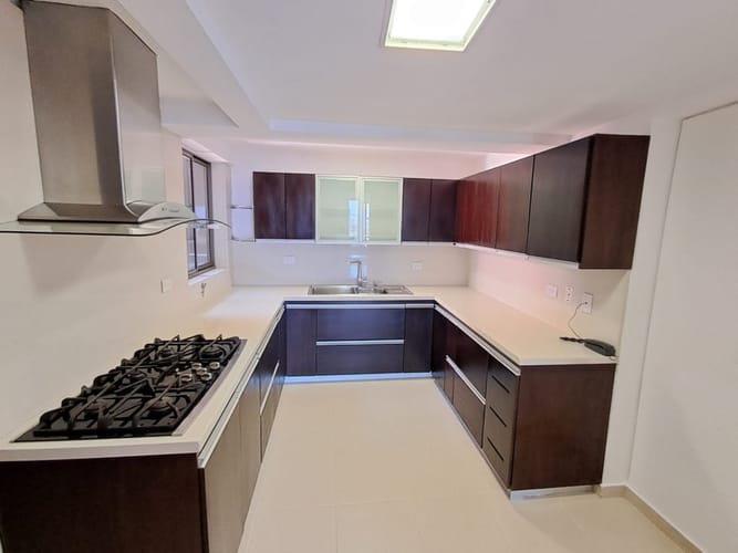 Apartamento en arriendo en El Poblado, Medellín · foto 7 de 8