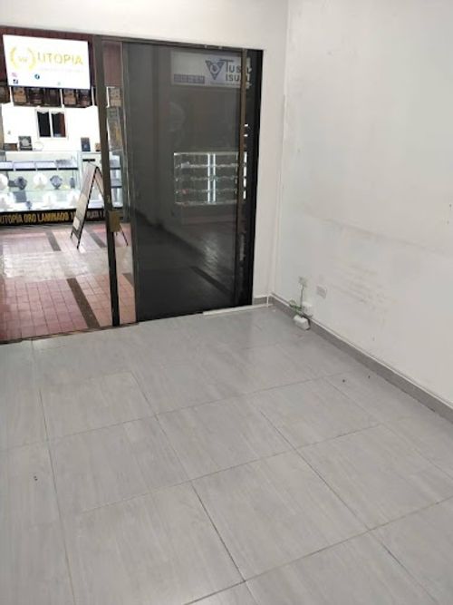 Local en arriendo en Centro Administrativo, Medellín, 12 m² · foto 2 de 5