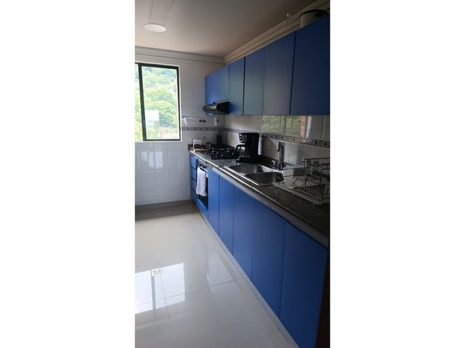 Apartamento de 2 alcobas en venta en Granada, Cali, 110 m² · foto 4 de 4