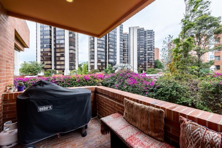 Apartamento en venta en La Carolina, Bogotá · foto 4 de 21