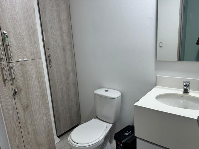 Consultorio en arriendo en Las Casitas, Sabaneta, 33 m² · foto 8 de 8