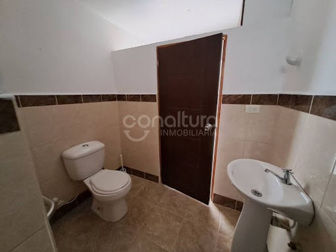 Casa de 3 alcobas en venta en El Paraiso, Bello, 204 m² · foto 16 de 22
