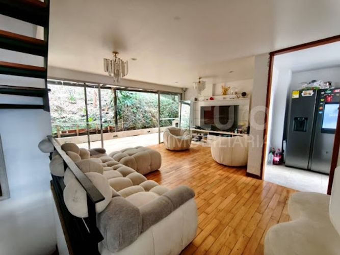 Casa de 3 alcobas en venta en Las Palmas, Medellín, 183 m² · foto 4 de 17