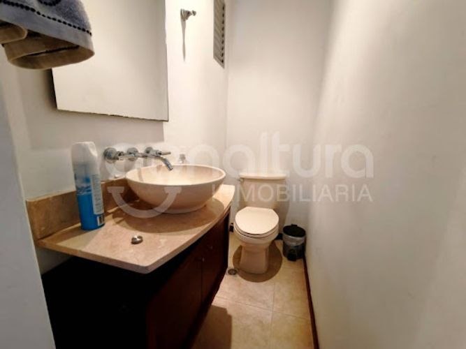 Casa de 3 alcobas en venta en Las Palmas, Medellín, 183 m² · foto 8 de 17