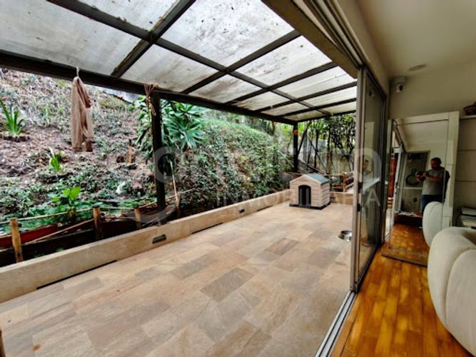 Casa de 3 alcobas en venta en Las Palmas, Medellín, 183 m² · foto 9 de 17