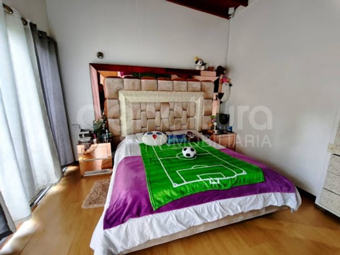Casa de 3 alcobas en venta en Las Palmas, Medellín, 183 m² · foto 10 de 17