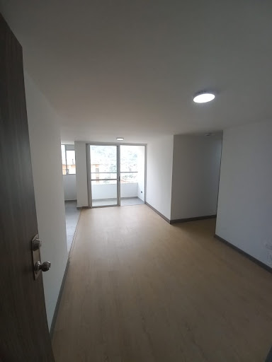 Apartamento en venta en Calasanz, Medellín · foto 2 de 11