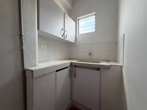 Bodega en arriendo en Guayabal, Medellín, 160 m² · foto 6 de 8