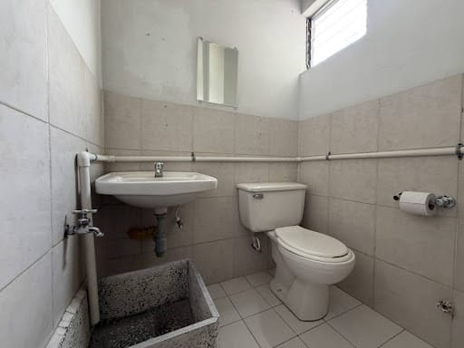 Bodega en arriendo en Guayabal, Medellín, 160 m² · foto 7 de 8