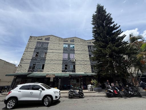 Bodega en arriendo en Guayabal, Medellín, 160 m² · foto 8 de 8