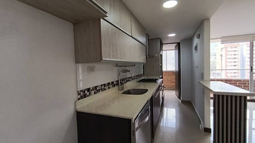 Apartamento de 3 alcobas en arriendo en La Doctora, Sabaneta, 87 m² · foto 2 de 19