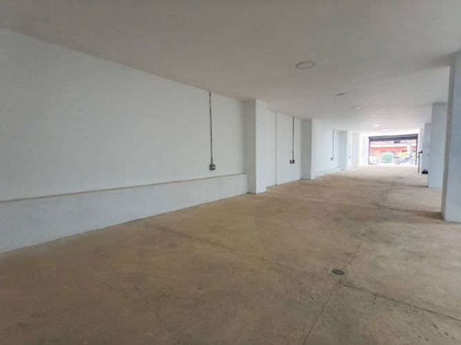 Local en arriendo en Los Naranjos, Envigado, 200 m² · foto 3 de 7