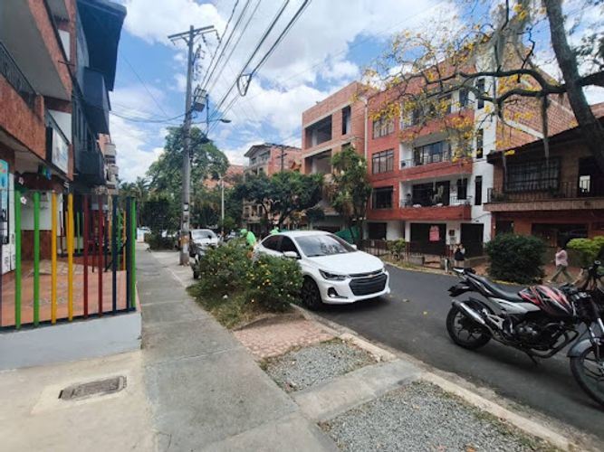 Local en arriendo en Los Naranjos, Envigado, 200 m² · foto 6 de 7