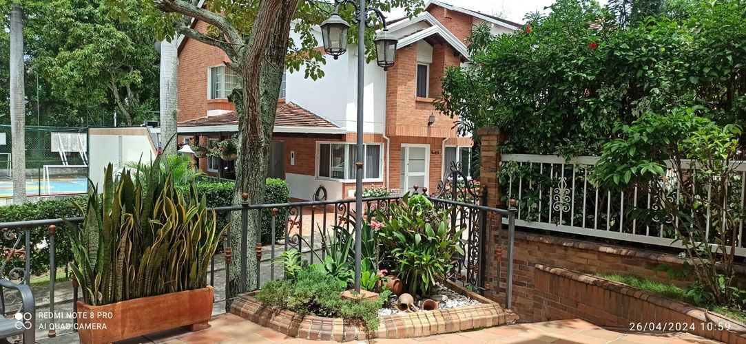 Casa de 4 alcobas en venta en Cañaveral, Bucaramanga, 377 m² · foto 14 de 16