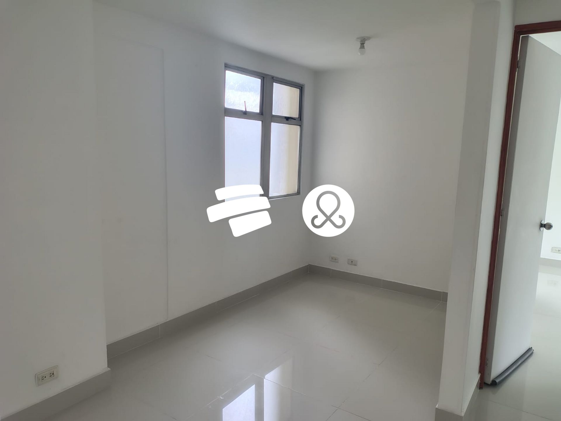 Apartamento en venta en La Independencia, Itagüí · foto 2 de 13