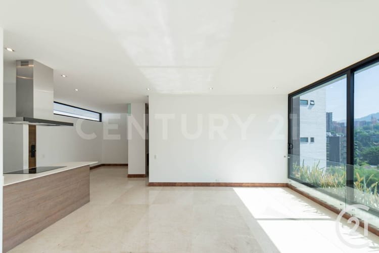 Apartamento de 2 alcobas en arriendo en San Lucas, Medellín, 100 m² · foto 2 de 16