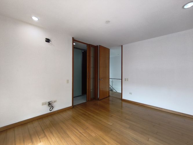 Casa de 5 alcobas en venta en La Riviera, Cúcuta, 350 m² · foto 11 de 19