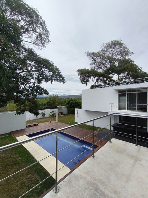 Casa de 5 alcobas en venta en La Riviera, Cúcuta, 350 m² · foto 18 de 19