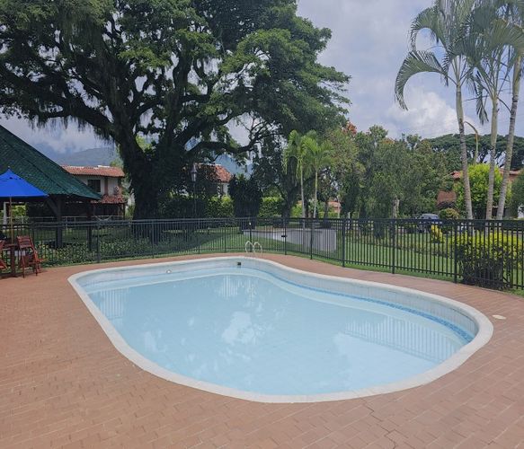 Casa de 3 alcobas en venta en Las Mercedes, Jamundí, 228 m² · foto 20 de 24