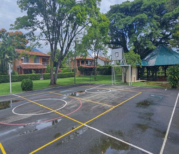 Casa de 3 alcobas en venta en Las Mercedes, Jamundí, 228 m² · foto 21 de 24