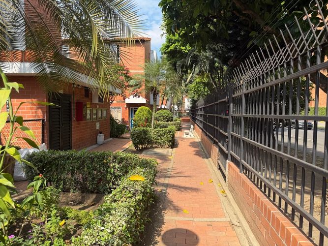 Casa de 4 alcobas en venta en El Ingenio, Cali, 105 m² · foto 2 de 14