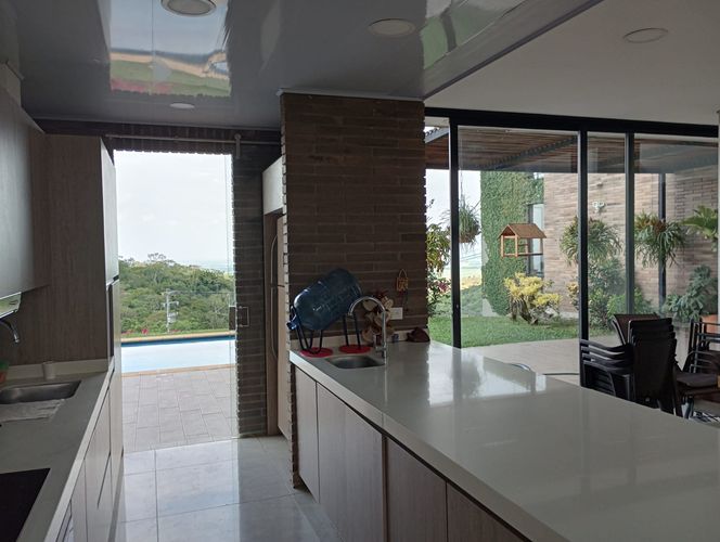 Casa de 4 alcobas en venta en San Antonio, Jamundí, 1735 m² · foto 7 de 24