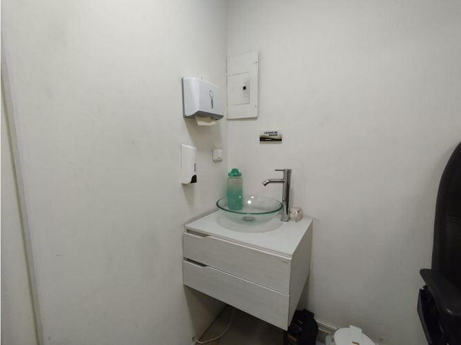 Local en venta en La Candelaria, Medellín, 22 m² · foto 7 de 15