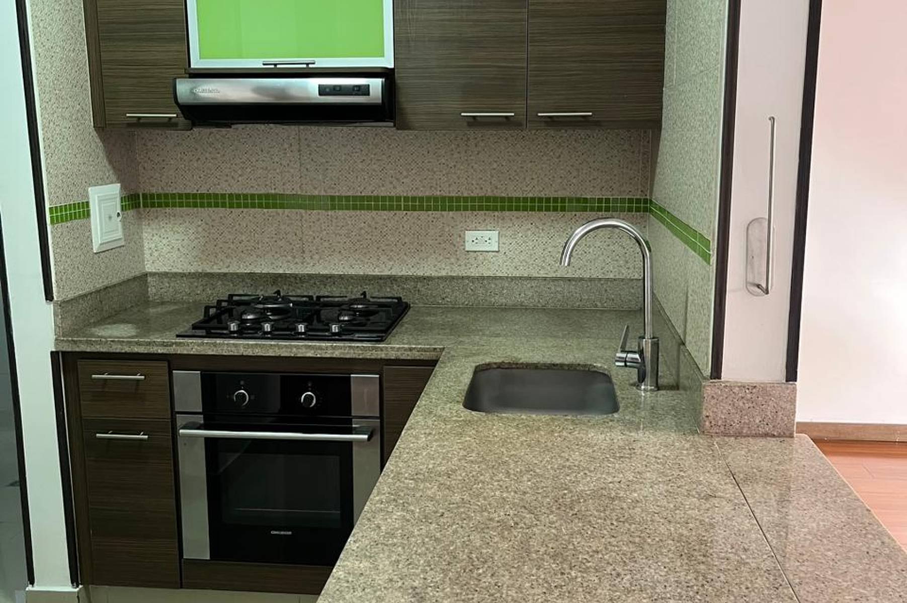 Apartamento en venta en La Esmeralda, Bogotá · foto 4 de 20