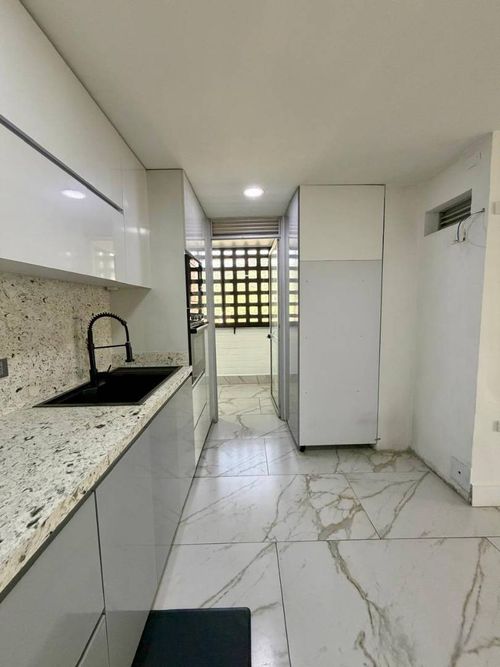 Apartamento de 4 alcobas en venta en Loma De La Doctora, Sabaneta, 98 m² · foto 3 de 16