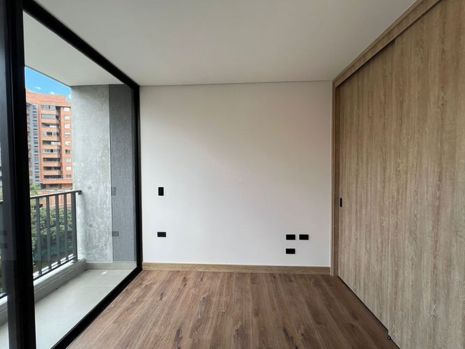 Apartamento de 2 alcobas en arriendo en El Poblado, Medellín, 88 m² · foto 13 de 16