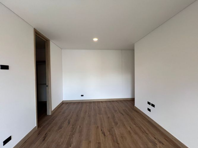 Apartamento de 2 alcobas en arriendo en El Poblado, Medellín, 88 m² · foto 8 de 16