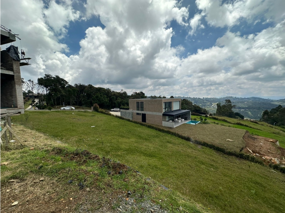 Land in El Poblado (1215 m²) for Sale - 4