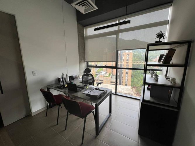 Oficina en arriendo en Las Palmas, Medellín, 245 m² · foto 2 de 21