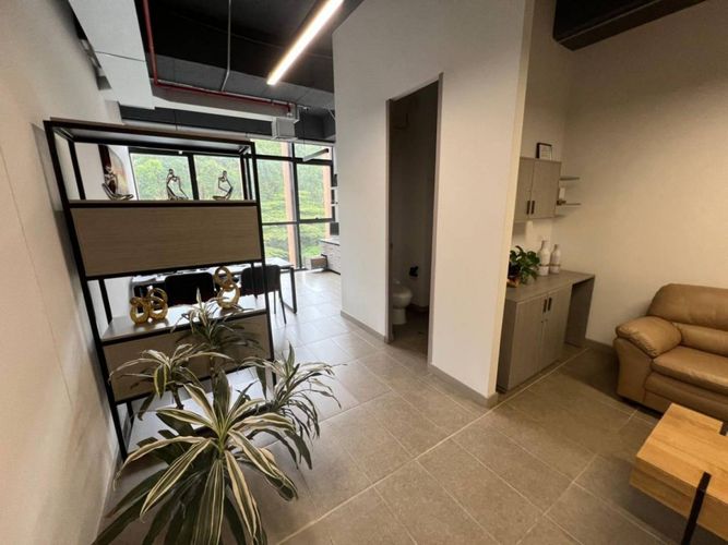 Oficina en arriendo en Las Palmas, Medellín, 245 m² · foto 14 de 21